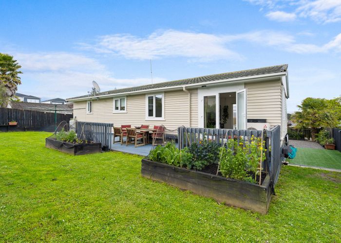  at 236 Whitney Street, Blockhouse Bay, Auckland