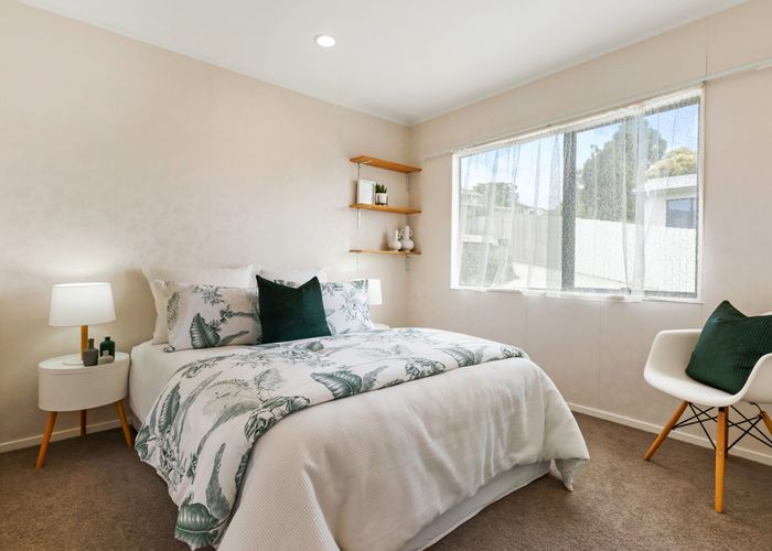  at 2/143 Rangatira Road, Beach Haven, North Shore City, Auckland