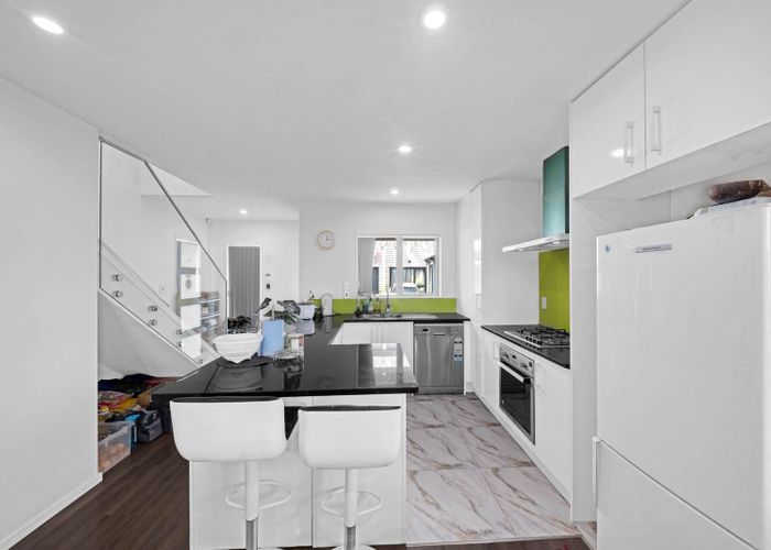  at 21 Sohum Place, Papatoetoe, Manukau City, Auckland