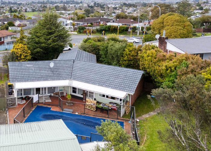  at 4 Glenmore Road, Sunnyhills, Auckland