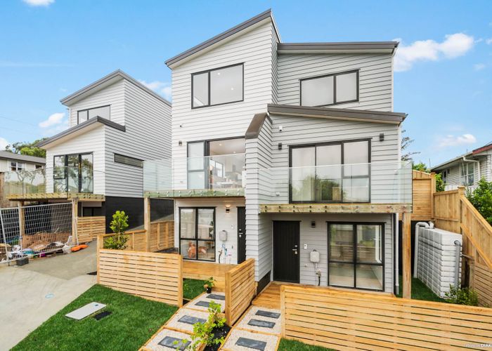  at 20A Arrow Road, Forrest Hill, Auckland