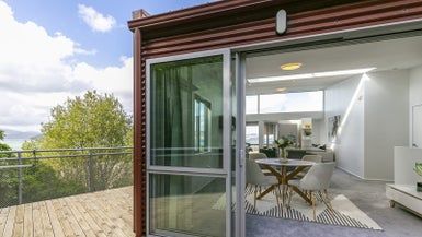  at 17/2 Onslow Road, Khandallah, Wellington