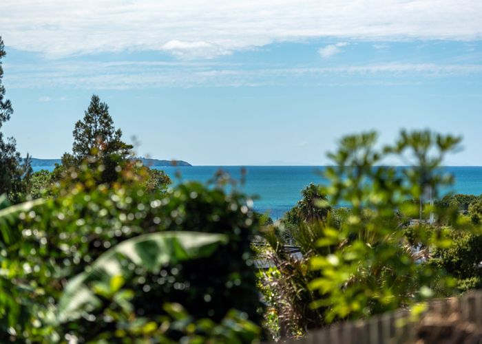  at 3 Mizpah Road, Waiake, Auckland