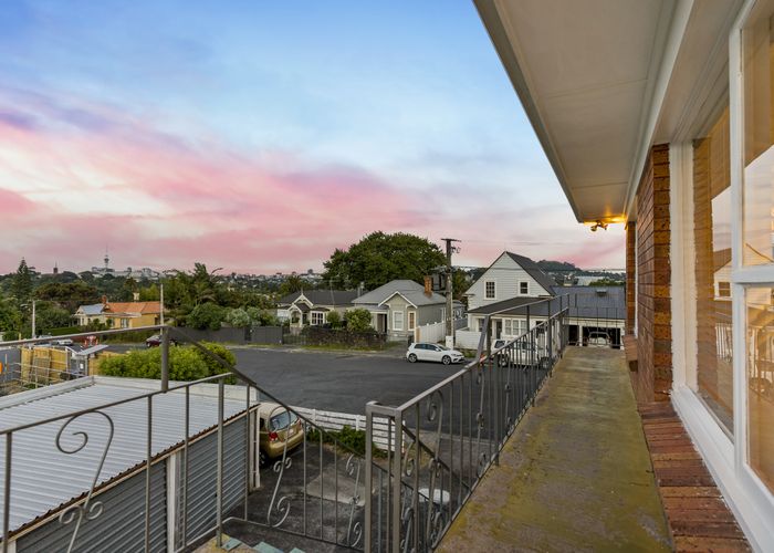  at 4/49 Western Springs Road, Western Springs, Auckland
