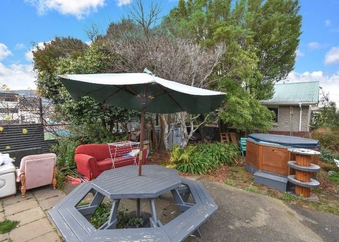  at 74 Elm Row, Dunedin Central, Dunedin