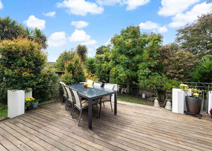  at 2/8 Tui Glen Road, Birkenhead, Auckland