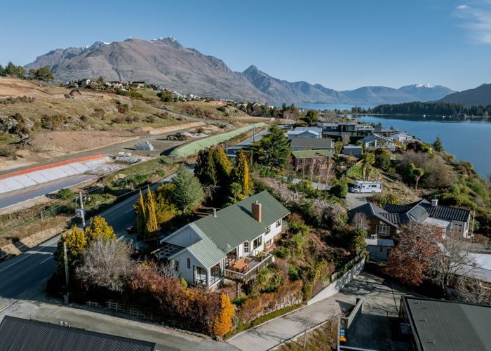  at 367 Peninsula Road, Kelvin Heights, Queenstown
