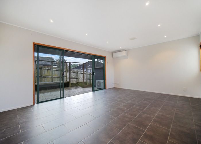  at 6A Greenslade Crescent, Northcote, North Shore City, Auckland