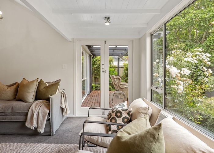  at 1/7 Medbury Terrace, Fendalton, Christchurch City, Canterbury