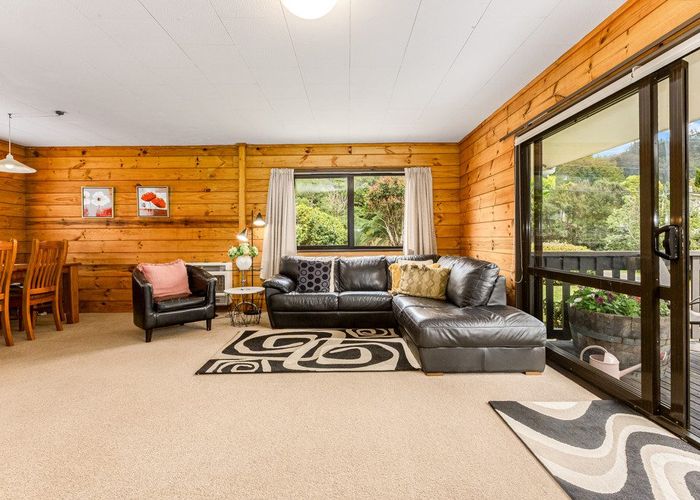  at 17 Forest Road, Pinehaven, Upper Hutt, Wellington