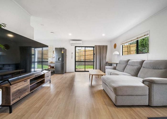  at 2/109 Target Road, Totara Vale, North Shore City, Auckland