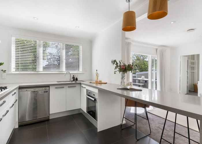  at 40 Paragon Avenue, Beach Haven, North Shore City, Auckland