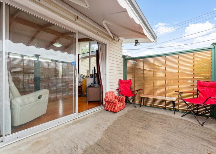  at 97 Rathgar Road, Henderson, Waitakere City, Auckland