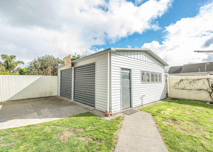  at 15 Nixon Street, Whanganui East, Whanganui