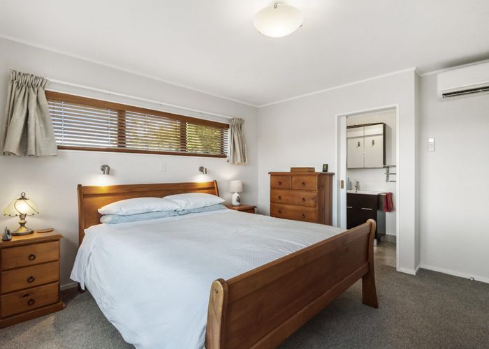 at 20 Ronald Macken Place, Windsor Park, Auckland