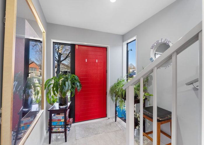  at 4 Carradale Avenue, Broomfield, Christchurch