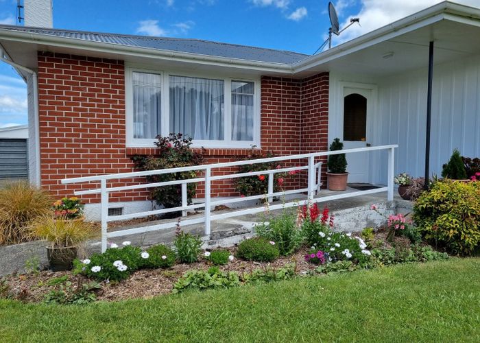  at 7 Frederick Street, Carterton