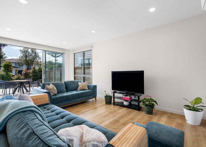  at 56 Gordon Avenue, Milford, North Shore City, Auckland