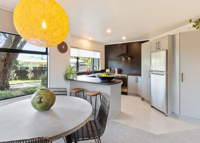  at 2/2 George Street, Mangere East, Manukau City, Auckland