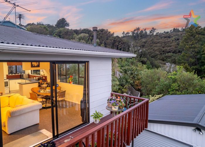  at 2/96 Lord ST, Stokes Valley, Lower Hutt