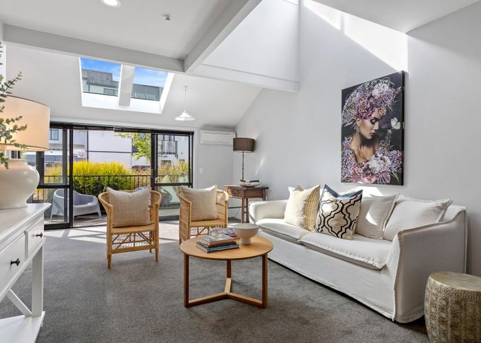  at 7/140 Office Road, Merivale, Christchurch