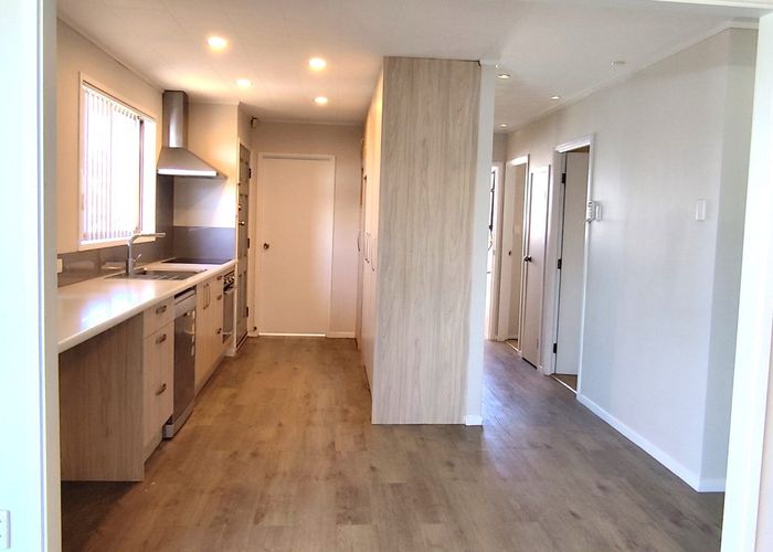  at 1/9 Charntay Avenue, Clover Park, Auckland