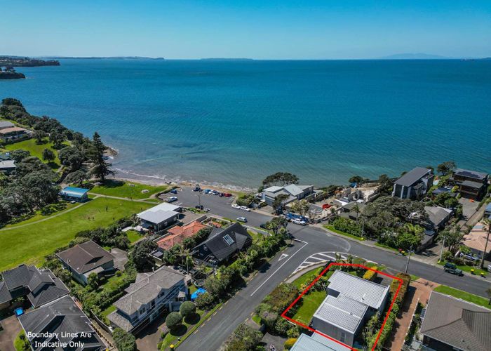  at 1/42 Rothesay Bay Road, Rothesay Bay, Auckland