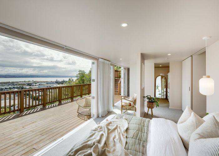  at 5 Denholm Road, Hospital Hill, Napier, Hawke's Bay