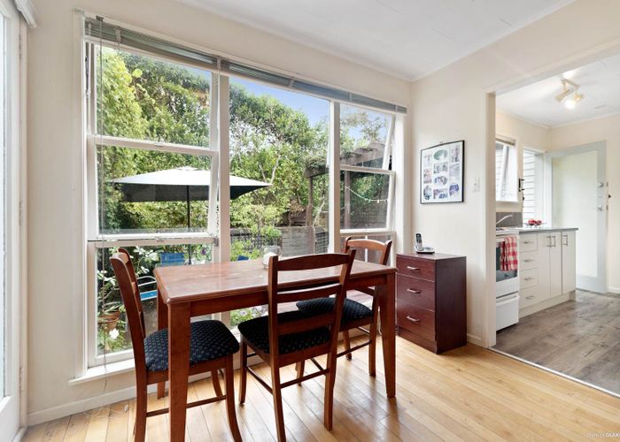  at 37C Roberta Avenue, Glendowie, Auckland