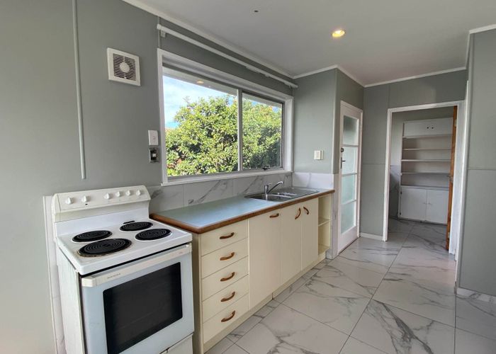  at 2 Selsey Lane, Manurewa, Manukau City, Auckland