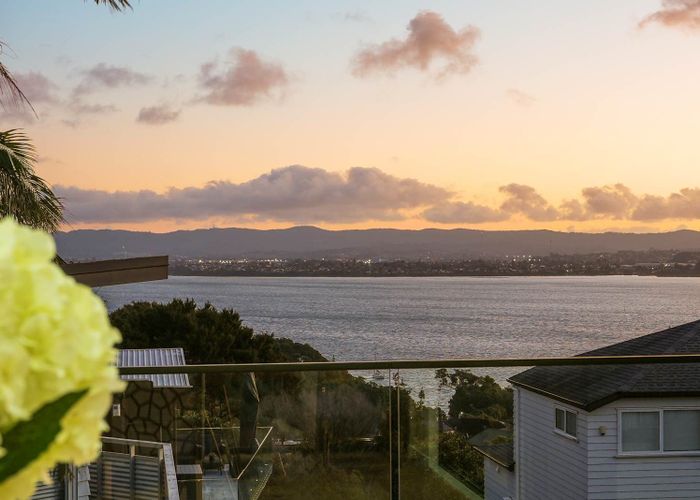  at 18 Mariners View Road, Beach Haven, North Shore City, Auckland
