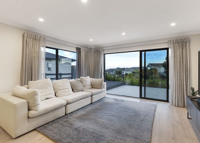  at 26 Margaret Shields Avenue, Aotea, Porirua