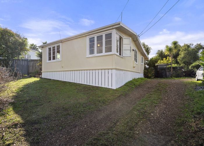  at 24 Tahatai Road, Oneroa, Waiheke Island