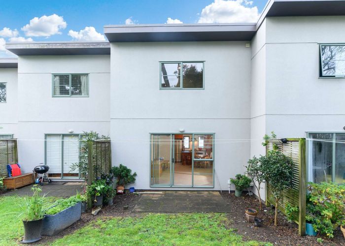 at 46/42 Holly Street, Avondale, Auckland