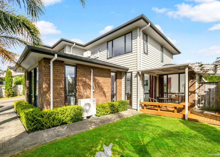  at 11 Dawood Place, The Gardens, Auckland