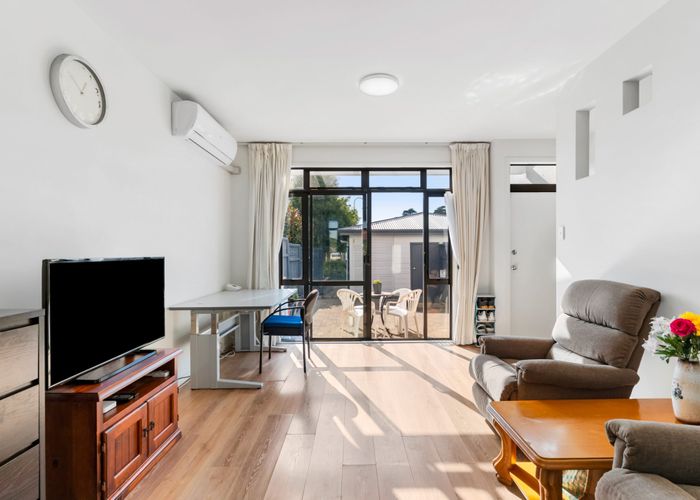  at 34/2 Armoy Drive, East Tamaki, Manukau City, Auckland