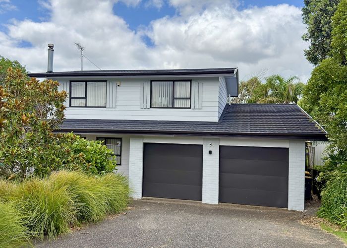  at 16 Onetaunga Road, Chatswood, North Shore City, Auckland