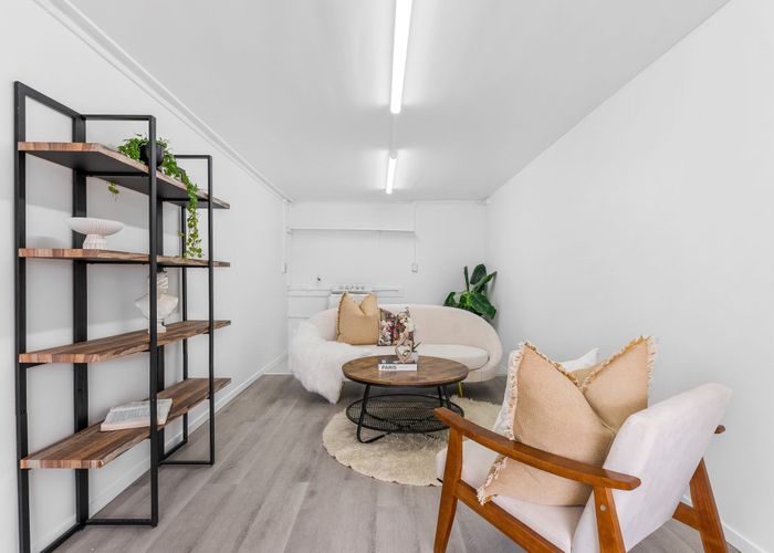  at 2/78 Waiatarua Road, Remuera, Auckland