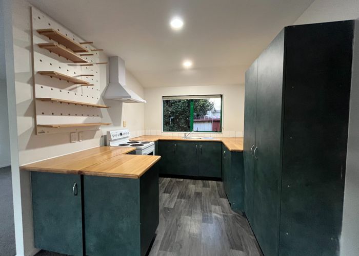  at 2/152 Carrington Road, Mount Albert, Auckland City, Auckland