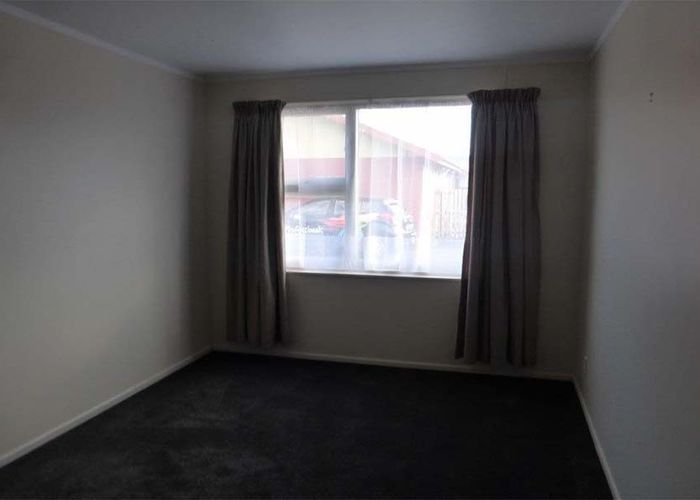  at 2/8 Stanmore Road, Linwood, Christchurch City, Canterbury