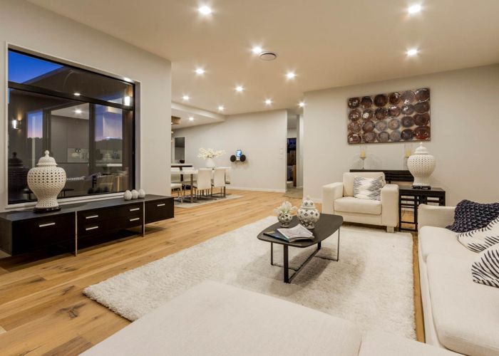  at 3 Montana Avenue, Murrays Bay, Auckland