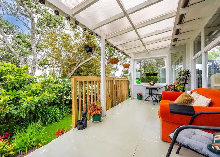  at 1/27 Raleigh Road, Northcote, Auckland