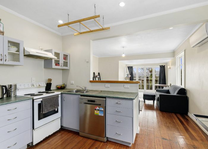  at 33 Woodvale Grove, Fairfield, Lower Hutt, Wellington