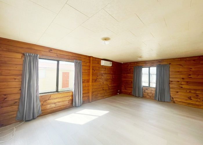  at 2/116 Porchester Road , Papakura, Papakura, Auckland