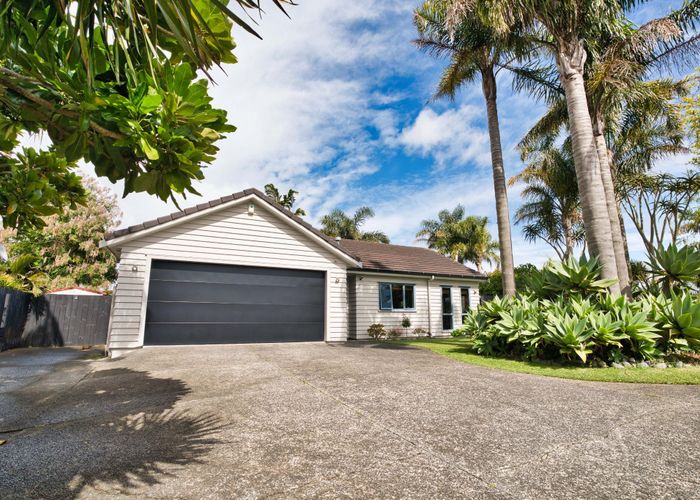  at 76 Lothian Brae, Wattle Downs, Auckland
