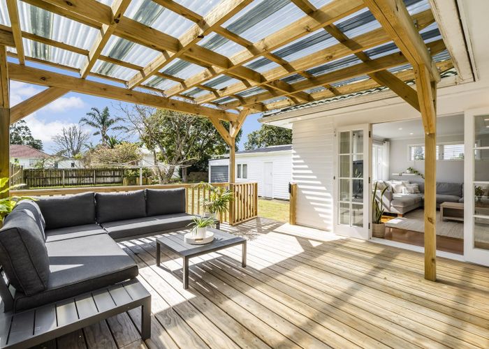 at 15 Waione Avenue, Te Atatu Peninsula, Auckland