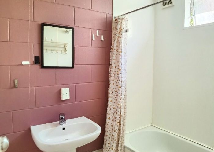  at 2/11 Lovelock Avenue, Mount Eden, Auckland City, Auckland