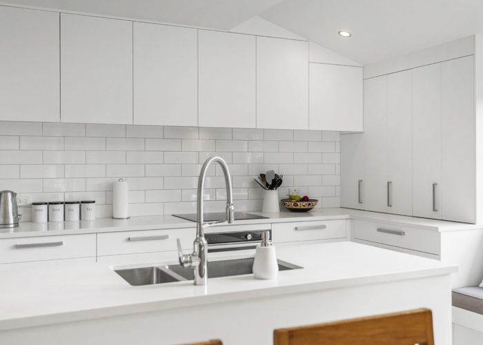  at 2/3 Eversleigh Road, Belmont, Auckland
