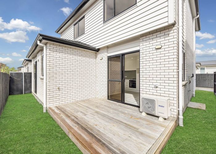  at 2 /5 Staines Avenue, Mangere East, Manukau City, Auckland