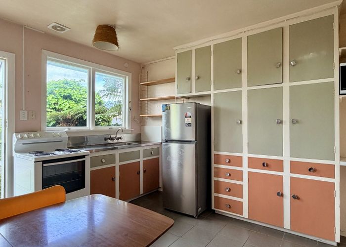  at 2/17 Waimairi Road, Upper Riccarton, Christchurch City, Canterbury